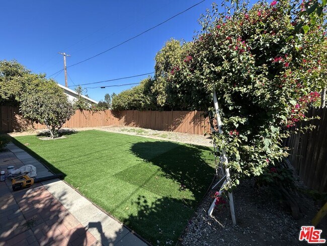 Building Photo - 7516 Whitaker Ave