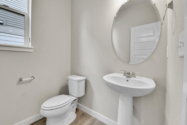 Building Photo - $2,620.95 - 3 Bed, 2.5 Bath Home in Aurora with AC and In Unit Laundry!