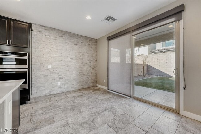 Building Photo - 9061 Field Maple St