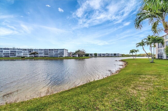 Building Photo - 4049 Wolverton C