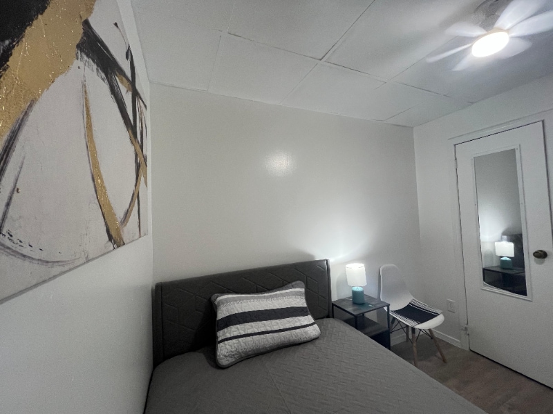 Building Photo - 920 N 9th St Rd