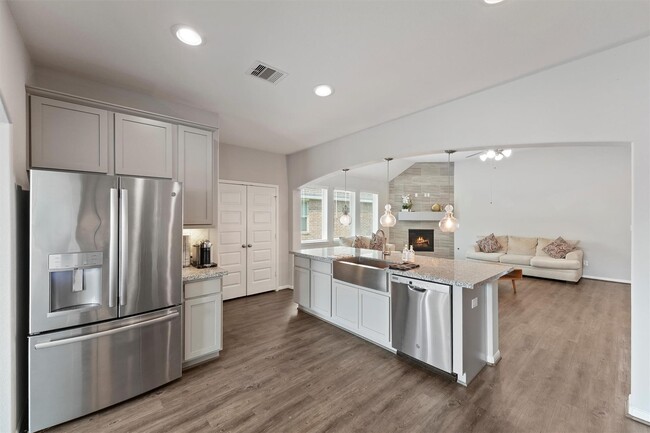 Building Photo - 15103 Dry Ridge Ct