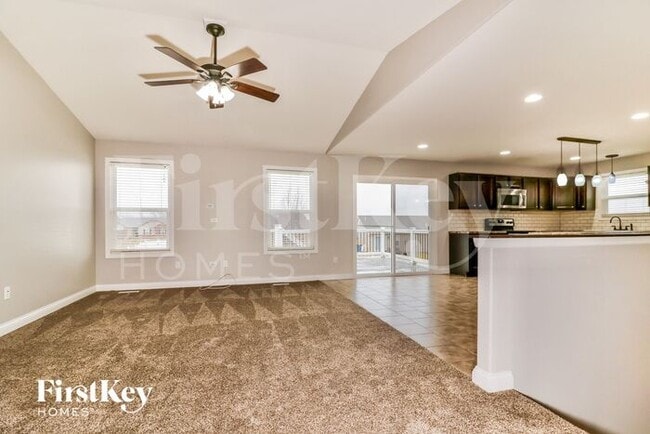 Building Photo - 215 Rolling Rock Creek Dr