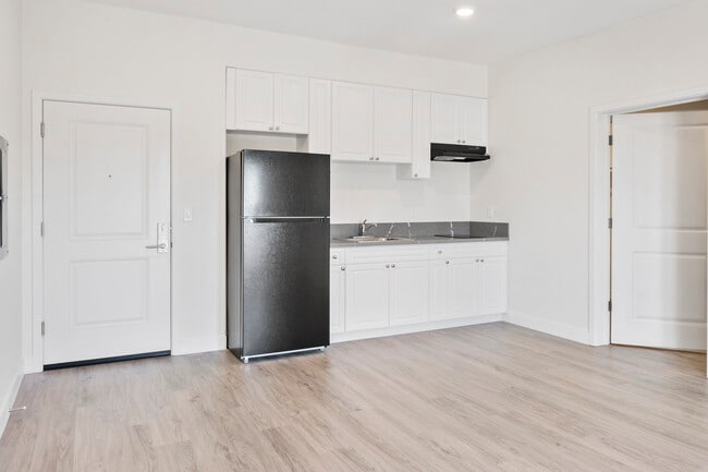 Building Photo - Gateway Apartments