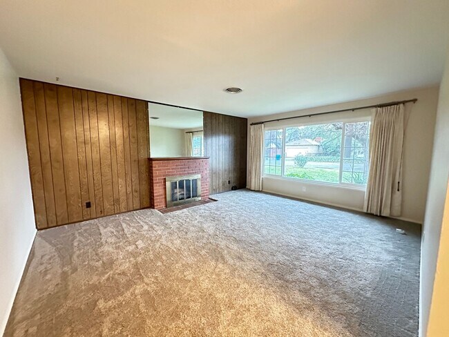 Building Photo - 3 bed/1.5 ba house - Yuba City