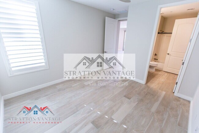 Building Photo - 5100 E Rancho Paloma Dr