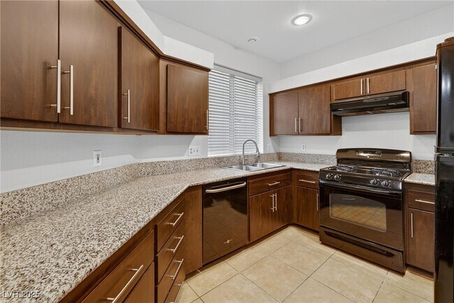 Building Photo - 5155 W Tropicana Ave