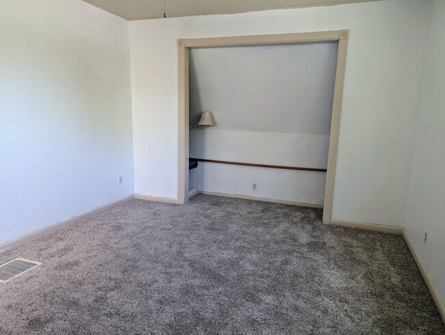 Building Photo - Beautiful Home 4bd 3bath