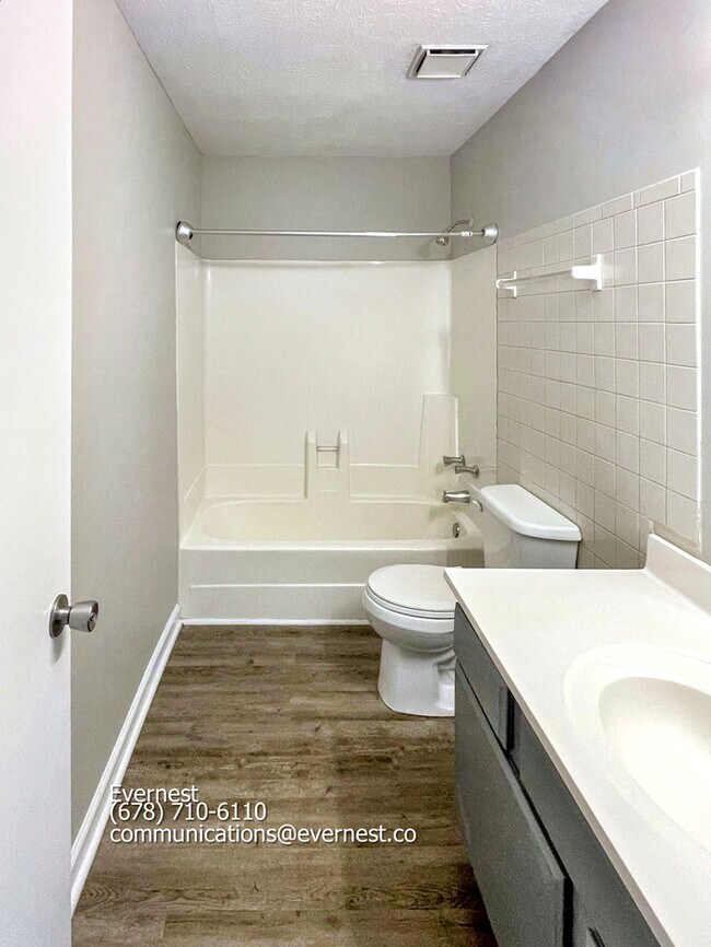 Building Photo - 483 Ellenwood Dr