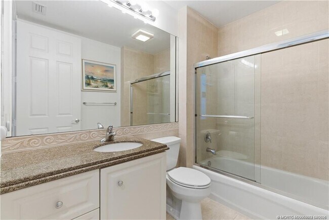 Building Photo - 1 Harbour Isle Dr E