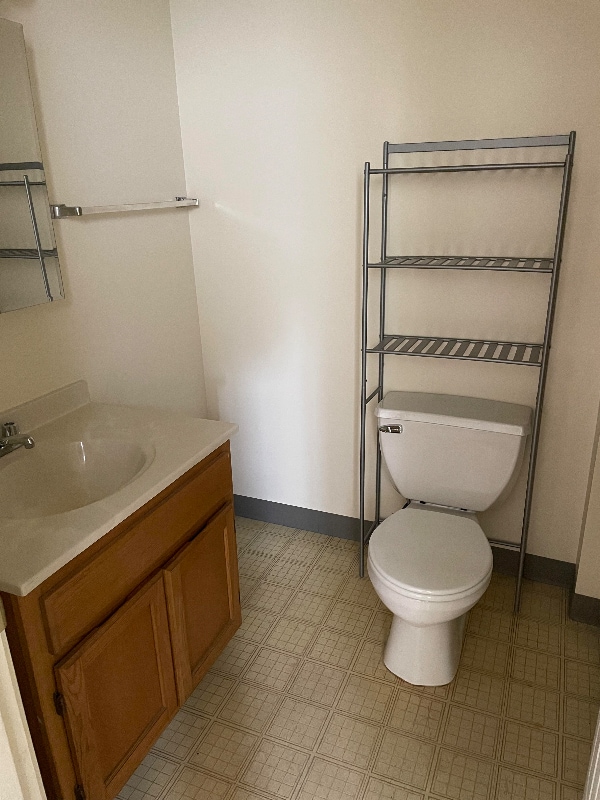 Building Photo - 181 Main St