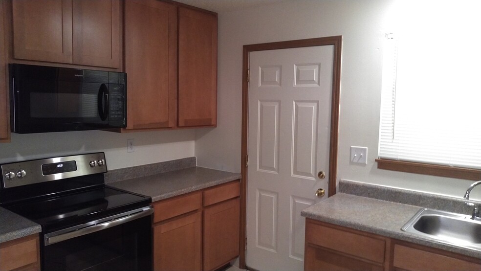 Building Photo - 141 Dublin Ln