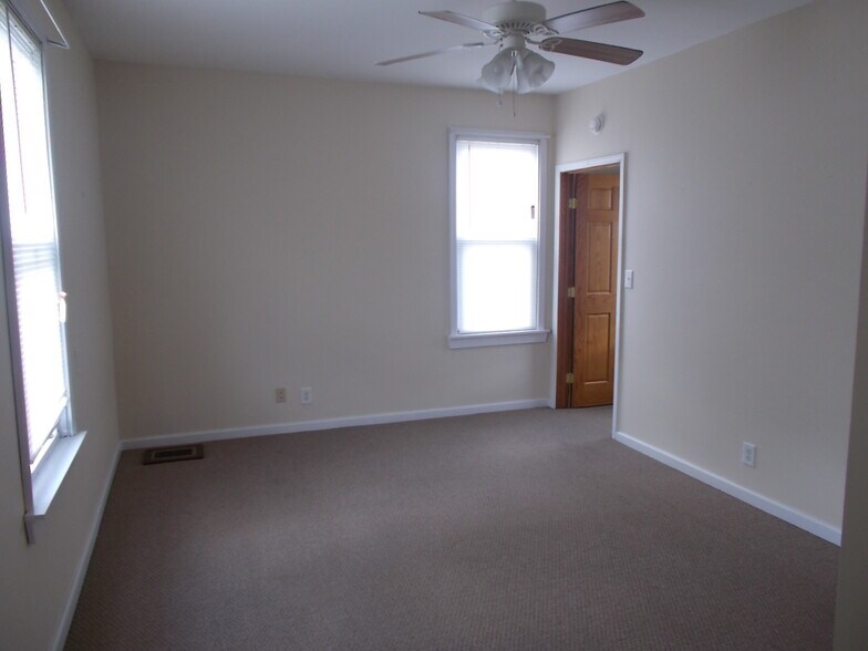 second view main bedroom - 536 Spikenard St