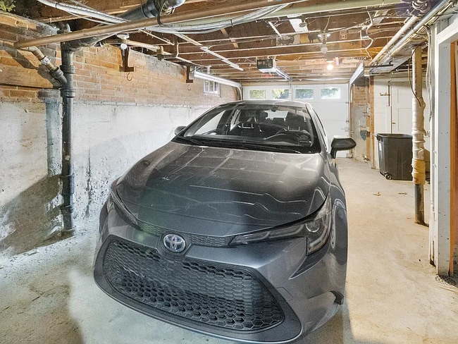 Building Photo - 14 Bellegarde Ave