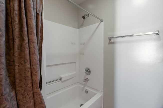 Building Photo - 21419 Frost Ct