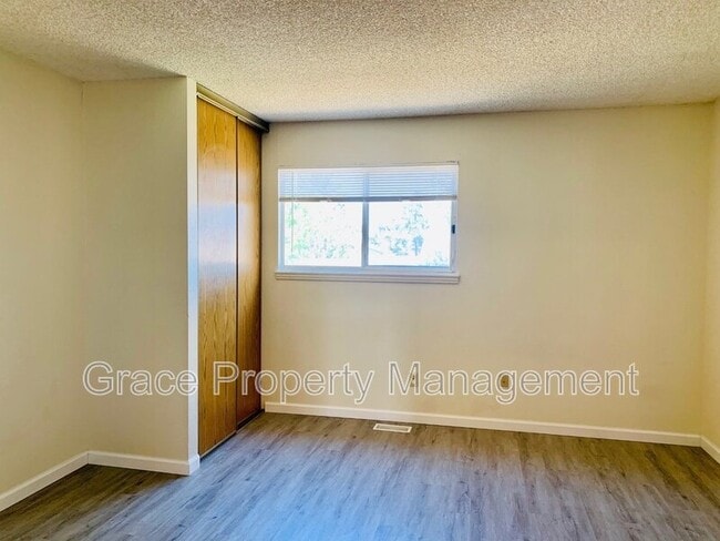 Building Photo - 2224 S Jasper Way