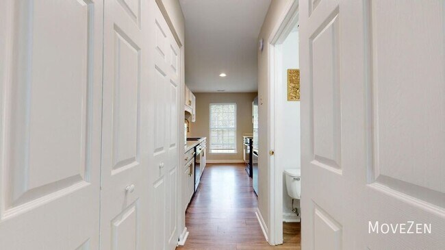 Building Photo - 5008 Alamo Ct