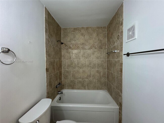 Building Photo - 14034 SW 90th Ave