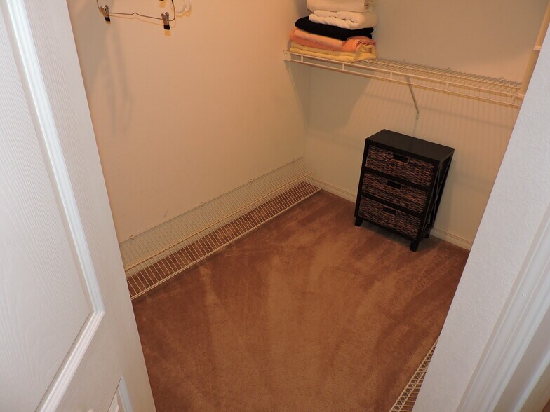 Building Photo - 2810 Grande Pky