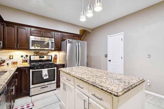 Building Photo - 14677 Spanish Point Dr