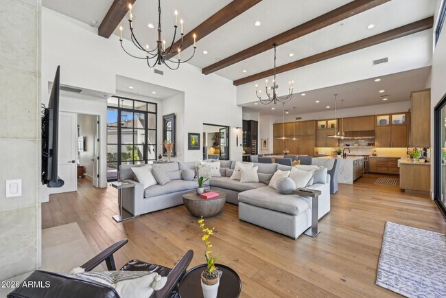 Building Photo - 9899 N 79th Way