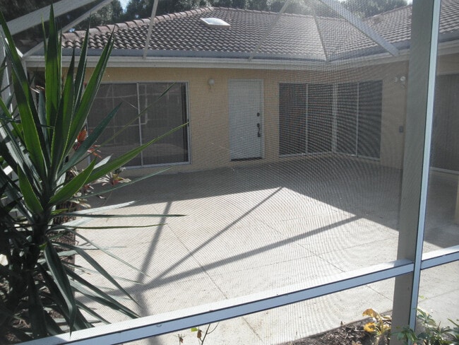 Building Photo - Sun Terrace At The Gardens