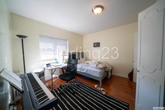 Building Photo - 1 bedroom in ASTORIA NY 11105