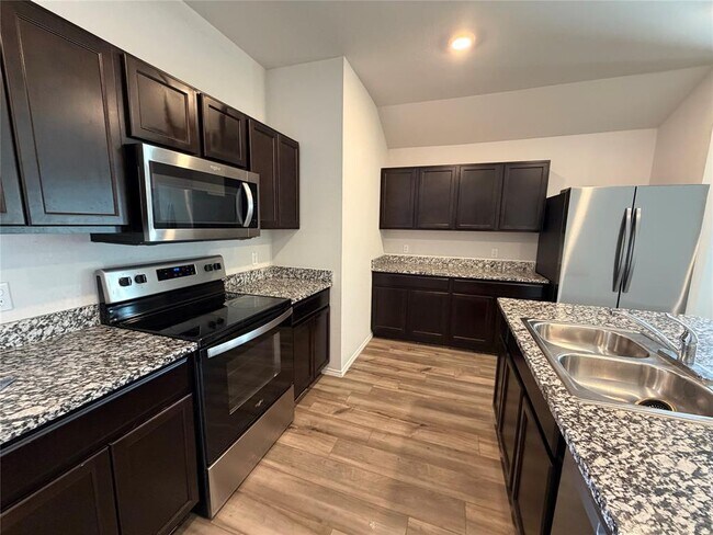 Building Photo - 1160 Oxford Ln