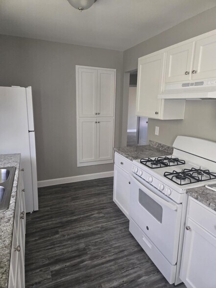 Building Photo - 1410 Colima St