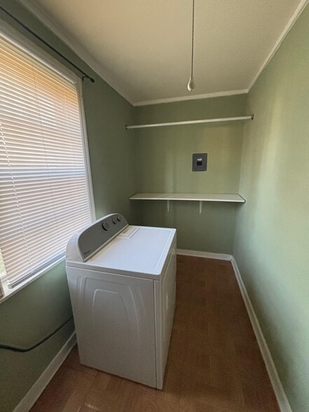 Building Photo - 14 Sara Forest Dr