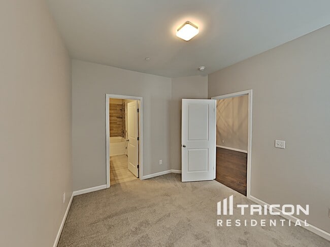Building Photo - 409 Riverwood Ct