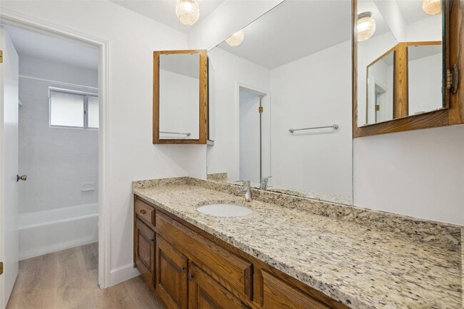 Building Photo - 7202 Squirrel Oak Cir