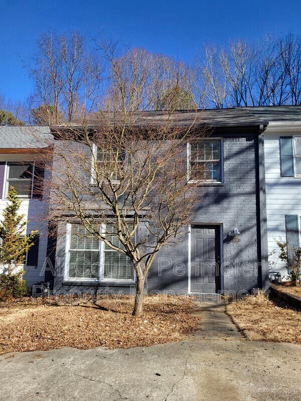 Primary Photo - 1731 Twin Brooks Dr SE