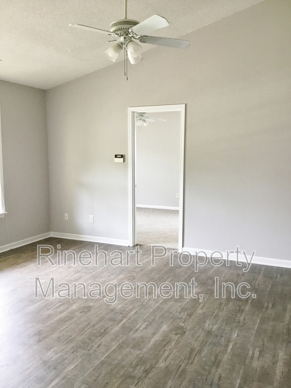 Building Photo - 1211 Colby Ave