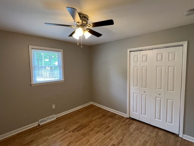 Building Photo - Fantastic Brick Ranch Home that has been refurbished - Open Floorplan with 3 bedrooms & 1.5 baths...