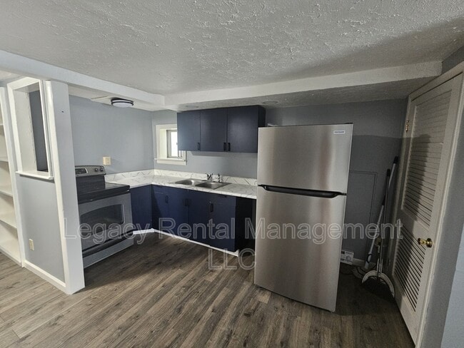 Building Photo - 3 Ridge St