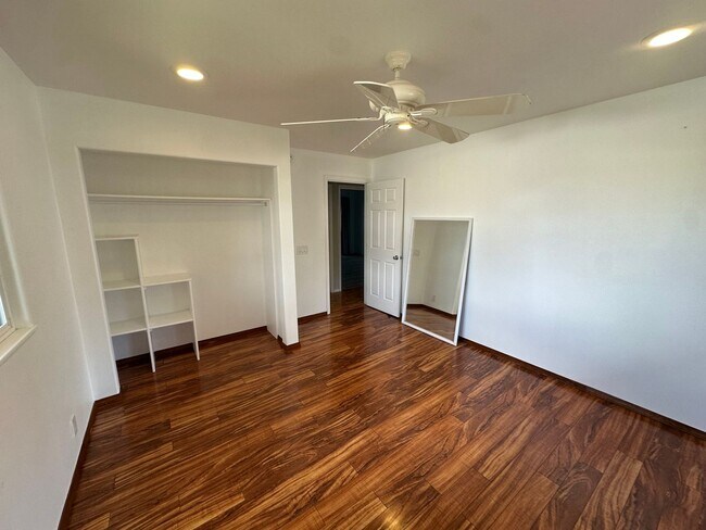 Building Photo - 55 Piimauna St