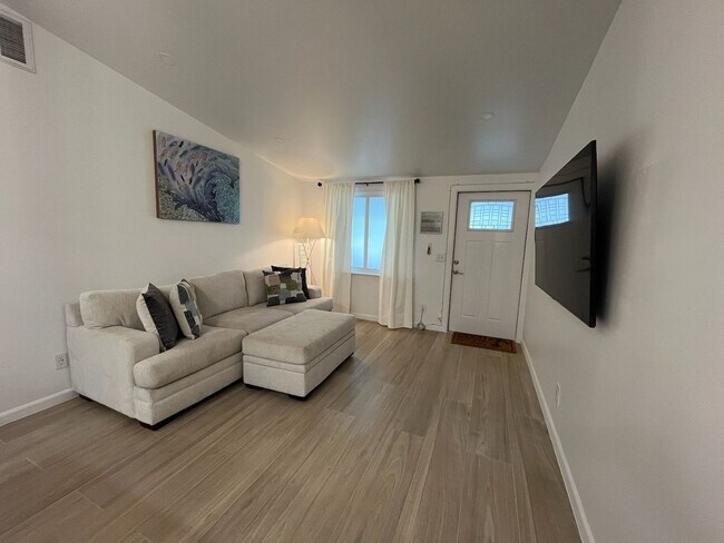 Building Photo - 1 Bedroom Condo in Vero Beach