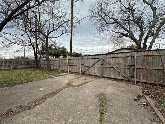 Building Photo - 1404 Dent St