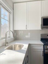 Building Photo - 72 Beacon St