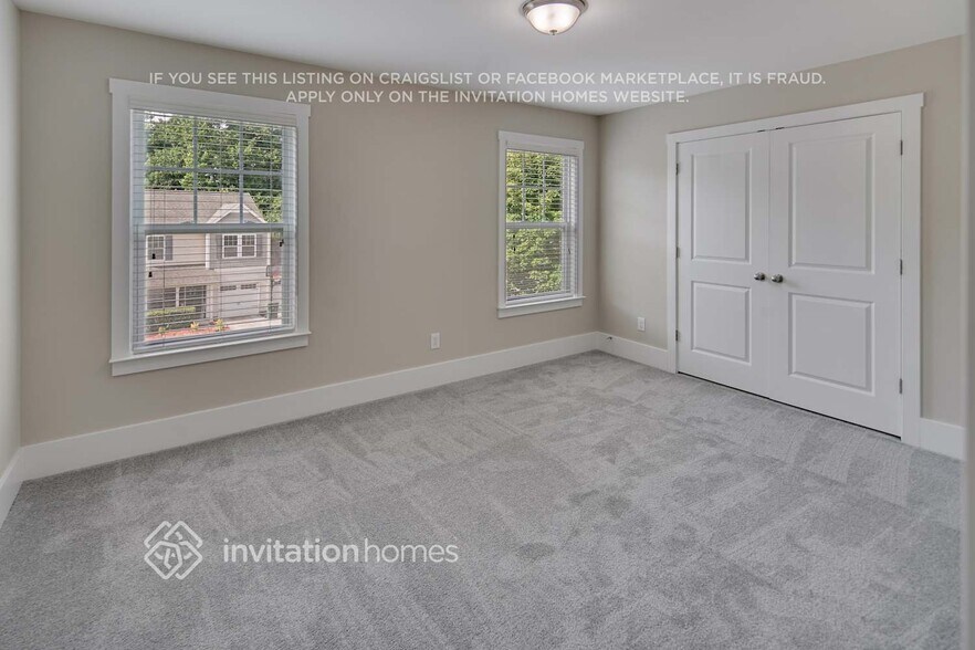 Building Photo - 117 Sheridan Ct