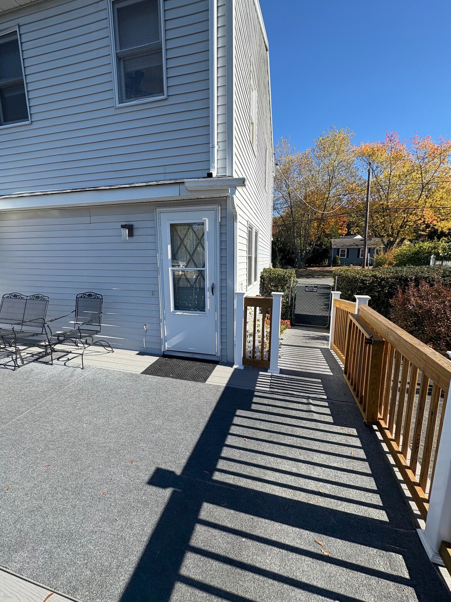 rear entrance into kitchen - 183 Walnut Hill Rd
