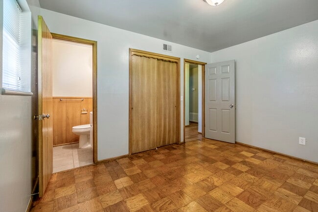 Building Photo - 1509 NE 33rd St