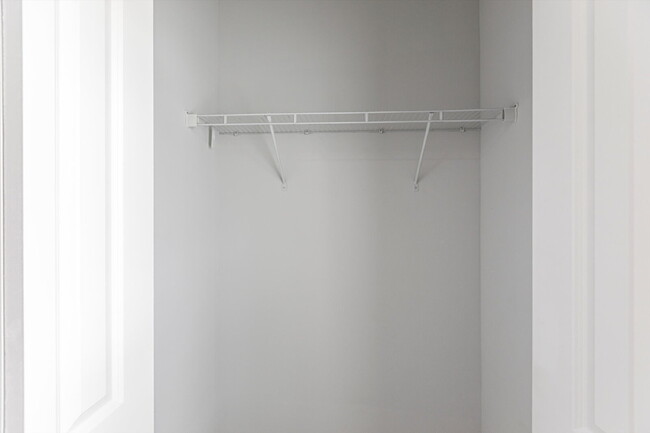 Building Photo - BRAND NEW Construction, 3 bed / 2 bath Ren...
