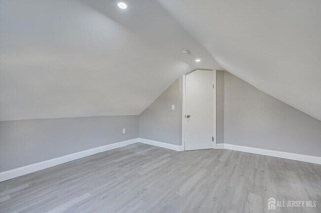 Building Photo - 36 2nd Ave