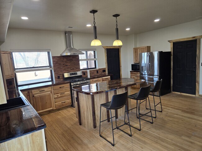 Building Photo - 2132 Canyon Wren Ct
