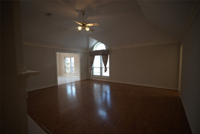 Building Photo - 1839 Lakewinds Dr