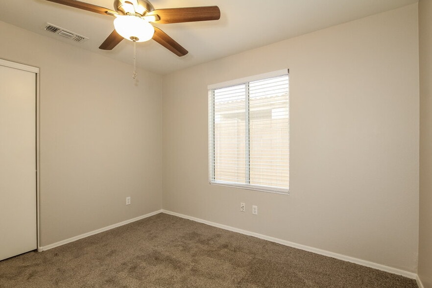 Building Photo - 24620 N 38th Ln