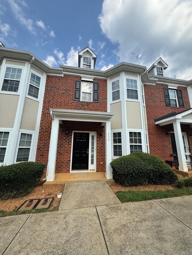 Building Photo - 2 bedrooms 2 bath at Maynard Summit Townhomes