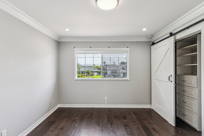 Building Photo - 17135 Buttonwood St